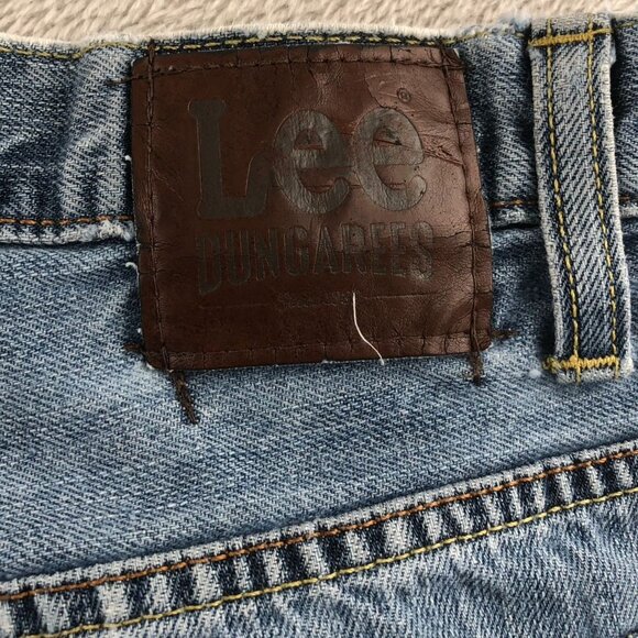 Lee Signature Mens Jeans Size 31x28 Measured Relaxed Bootcut Classic Blue Denim - Picture 12 of 14